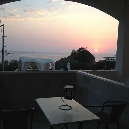 Alkyonis Apartment *