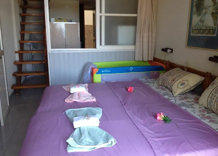 Alkyonis Apartment *