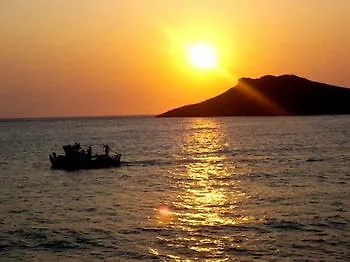 Alkyonis Apartament *